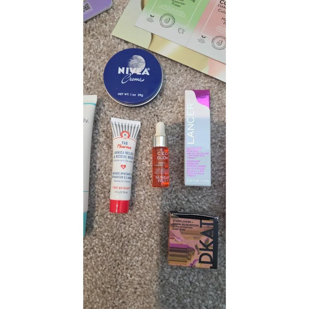 Skincare samples bundle